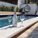 Family-friendly With Swimming Pool Sabunike, Zadar - 20179 * נין