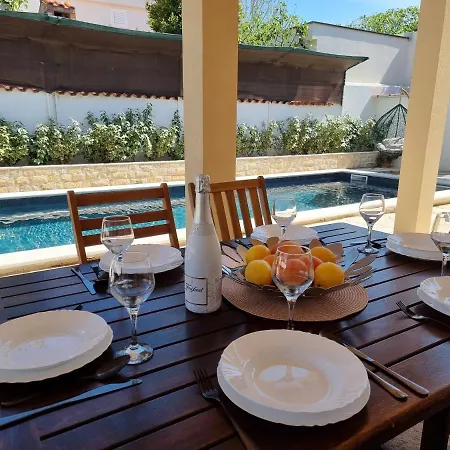 Family-friendly With Swimming Pool Sabunike, Zadar - 20179 * Nin