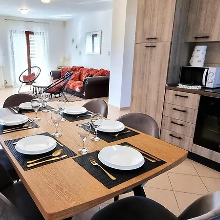 Family-friendly With Swimming Pool Sabunike, Zadar - 20179 Apartamento Nin