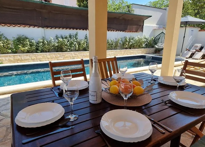 Family-friendly With Swimming Pool Sabunike, Zadar - 20179 * نين